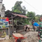 Gerak Cepat, Satgas TMMD ke-116 Kodim 1002/HST dan Warga Hapulang Bangun Pos Kampling Gerak Cepat, Satgas TMMD ke-116 Kodim 1002/HST dan Warga Hapulang Bangun Pos Kampling