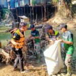 Kodim 1002/HST Gotong-royong Bersama Masyarakat Hulu Sungai Tengah Babarasih Sungai Barabai