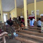 Satgas Yonif 611/Awang Long dan Warga Distrik Jila Melaksanakan lbadah Bersama