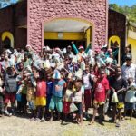 Satgas Yonif 611/Awang Long mengikuti Kegiatan Natal Ceria di Wilayah Distrik Mimika Baru