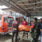 Babinsa Koramil 06/Barabai Bantu Evakuasi Penemuan Mayat di Sungai Barabai