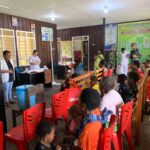Dukung Program Pemerintah, Satgas Pam Obvitnas Yonif 611/ Awang Menggelar Layanan Kesehatan Posyandu di Distrik Agimuga