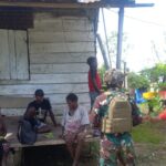 Pererat Silaturahmi, Satgas Yonif 611/Awang Long Laksanakan kegiatan Komsos di Kampung Kiliarma
