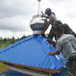 Satgas TMMD HST Lanjutkan Rehab Langgar Darussalam, Pemasangan Kuba Kedua Dilakukan