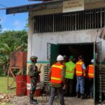 Pastikan Tepat Sasaran, Satgas Yonif 611/Awl bersama Tim SLD PTFI Tinjau Proyek Pembangunan