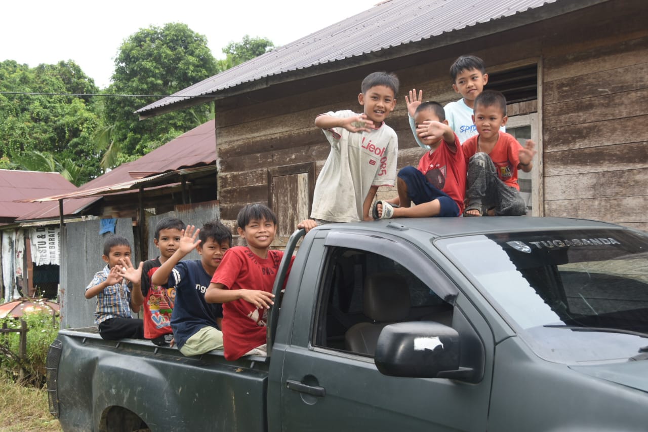 TMMD HST: Keceriaan Anak-Anak Warnai Lokasi Rehab Langgar Darussalam