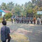 Momentum Hardiknas, Babinsa Latih PBB Bentuk Karakter Siswa SMPN 9 Barabai