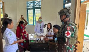 Peduli Kesehatan Masyarakat, Satgas Yonif 611/Awang Long Gelar Kegiatan Posyandu Masyarakat Mimika