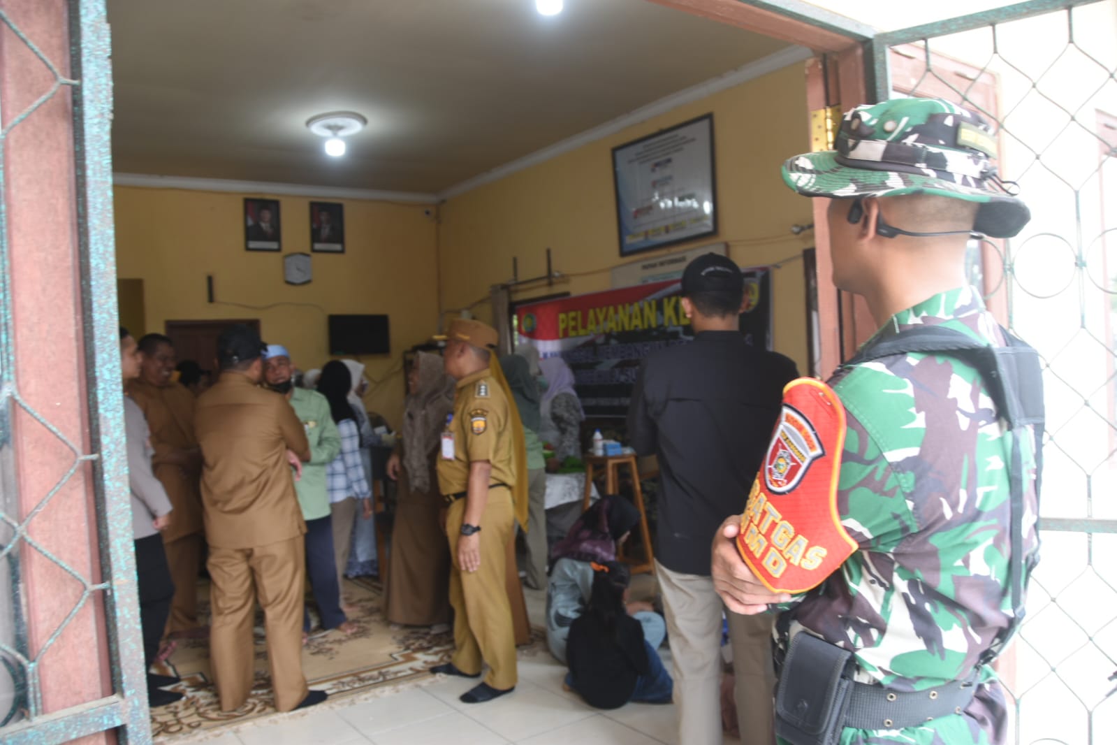 Satgas TMMD Kodim 1002/HST Gelar Pelayanan KB Gratis untuk Warga Pengambau Hilir Luar