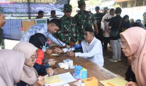 Kunjungan Kerja Itjenad, Satgas TMMD ke-124 Kodim 1002/HST Gelar Bakti Sosial