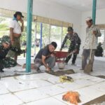 Satgas TMMD Kejar Target Rehab Langgar Darussalam di Pengambau Hilir Luar Satgas TMMD Kejar Target Rehab Langgar Darussalam di Pengambau Hilir Luar