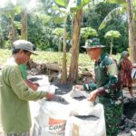 Sekam Padi Pengambau Hilir Luar Diolah Jadi Pupuk Kompos, Satgas TMMD Dampingi Warga Sekam Padi Pengambau Hilir Luar Diolah Jadi Pupuk Kompos, Satgas TMMD Dampingi Warga