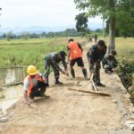 Dansatgas TMMD 1002/HST Optimis Pembangunan Jalan Sepanjang 1030 Meter Rampung Tepat Waktu Dansatgas TMMD 1002/HST Optimis Pembangunan Jalan Sepanjang 1030 Meter Rampung Tepat Waktu
