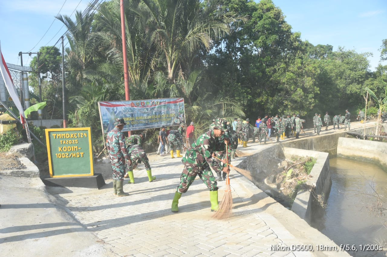 TMMD ke-124 Kodim 1002/HST Fokus Pembangunan Jalan 1030 Meter di Pengambau Hilir Luar