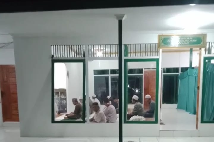 Langgar Darussalam Pengambau Hilir Luar Semakin Ramai Jamaah Pasca Rehab TMMD Ke-124 Kodim 1002/HST