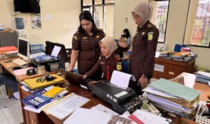 Kejari Batola Geledah Ruang Dinas PMD Usut Anggaran TP PKK