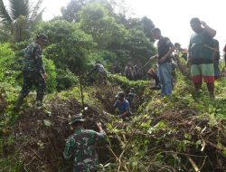 Kodim 1002/HST Bersihkan Sungai Lunjuk Sambut HUT ke-67 Kodam VI/Mulawarman Kodim 1002/HST Bersihkan Sungai Lunjuk Sambut HUT ke-67 Kodam VI/Mulawarman