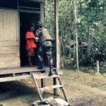 Satgas Yonif 611/Awang Long, Melalui Komsos Edukasi Masyarakat Jaga Kamtibmas