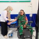 Babinsa Koramil 1002-08/Labuan Amas Utara Donor Darah Darurat untuk Warga Binaan Pasca Melahirkan Babinsa Koramil 1002-08/Labuan Amas Utara Donor Darah Darurat untuk Warga Binaan Pasca Melahirkan