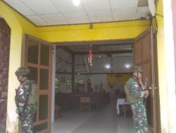 Ciptakan Rasa Aman, Satgas Yonif 611/Awang Long Melaksanakan Pengamanan Sekaligus Ibadah Bersama