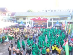 Memperingati HUT ke – 67 Kodam Vl/Mlw, Brigjen TNl Ilham Yunus Melepas Peserta Gerak Jalan Santai