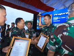 Pangdam VI/Mlw memberikan penghargaan Kepada Dandim 1002/HST Atas Prestasi Tingkat Nasional