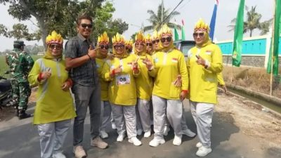 Warga Dan Kepala Desa Sukadaya Ramaikan Gerak Jalan HUT RI ke-80 di Sukawangi