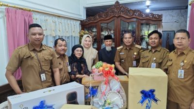 Jalin Silaturahmi kepada mantan gubernur Kalsel