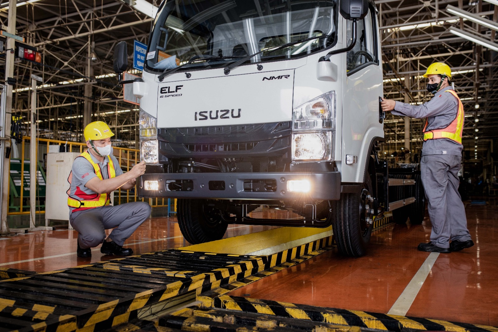 Program Spesial Isuzu ELF NMR