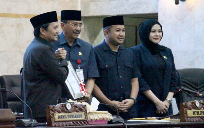 Rapat Paripurna DPRD