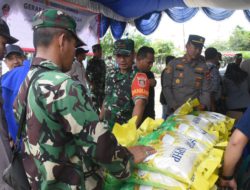 Kodim 1002/HST Salurkan 11,8 Ton Beras SPHP untuk Stabilkan Harga Pangan