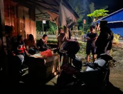 Polsek Awayan Grebek Pesta Tuak, Lanjut Amankan Penjual di Desa Ju’uh dengan 60 Liter Barang Bukti