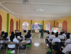 Tanamkan Cinta Tanah Air, Danramil 1002-08/LAU Beri Penyuluhan di STAI Muhajirin