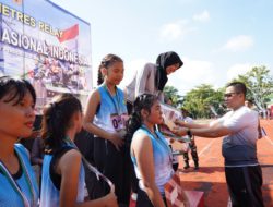 HUT ke-80 TNI Gelar Lari Estafet, Danrem 101/Antasari, Latih Disiplin dan Pantang Menyerah