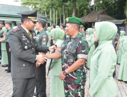 33 Prajurit Kodim 1002/HST Naik Pangkat, Dandim: Jadikan Motivasi Tingkatkan Profesionalisme