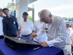 Resmikan Gedung Baru Bank Kalsel, Gubernur Kalsel Berharap Permudah Layanan Masyarakat