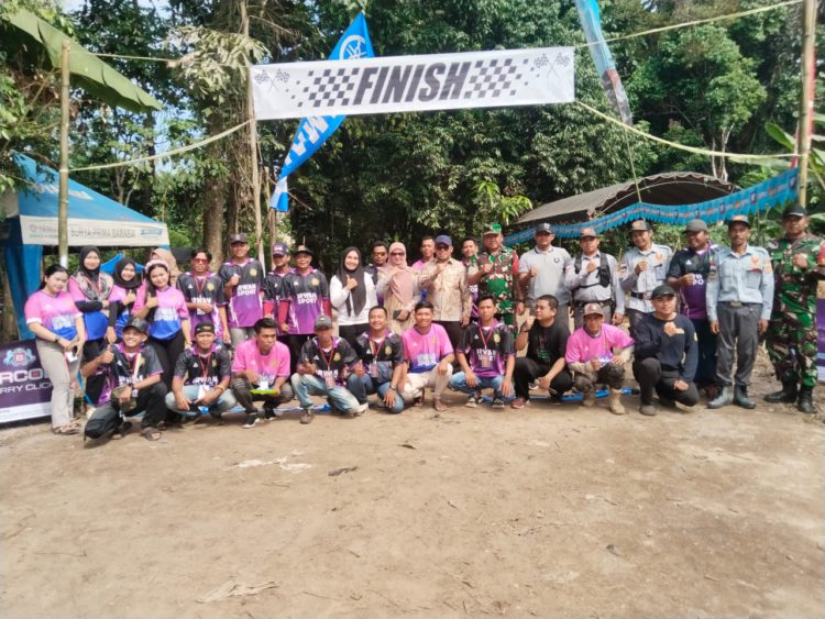 TNI sukseskan minicross