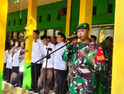 Babinsa Jadi Pembina Upacara di MTSN 3 HST, Ajak Siswa Cinta Tanah Air