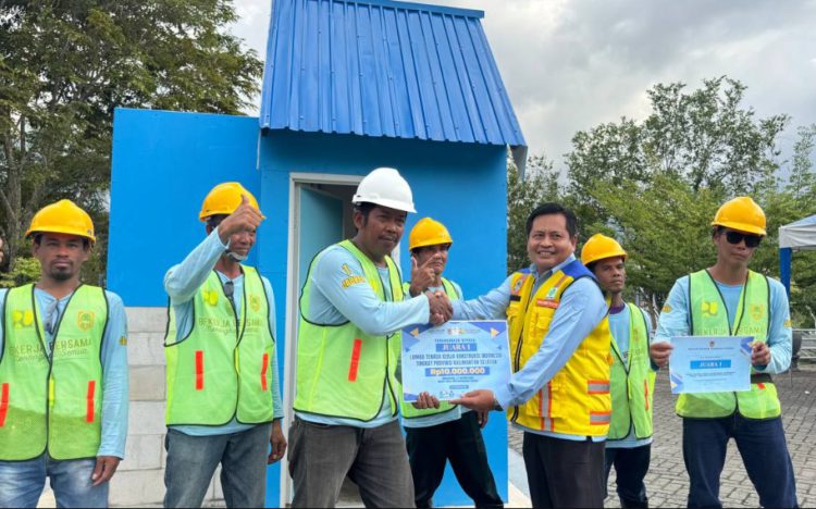 HST juara lomba tukang