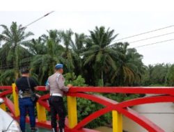 Polsek Bilah Hulu Intensifkan Patroli Antisipasi Banjir di Tengah Cuaca Hujan