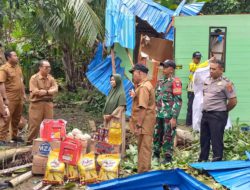 Sinergi TNI–Pemkab HST Bantu Warga Desa Kasarangan yang Tertimpa Musibah
