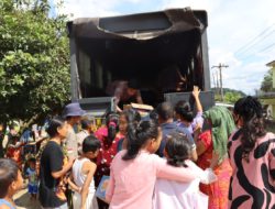 Kapolres Labuhanbatu Turun Langsung Salurkan Bantuan Bencana ke Tapsel