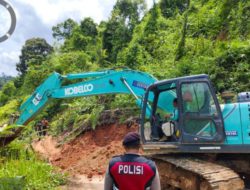 PUPR Kalsel Gerak Cepat Tangani Longsor yang Timbun Jalan Alternatif Banjarbaru–Batulicin