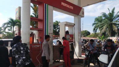 Ciptakan Kondisi Aman, Polsek Panai Tengah Gelar Patroli Dialogis dan Monitoring di SPBU Tanjung Sarang Elang