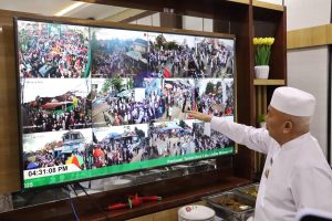 Lihat Kondisi Lalu Lintas dan Aktivitas Masyarakat, Gubernur Kalsel Pantau CCTV di Posko V