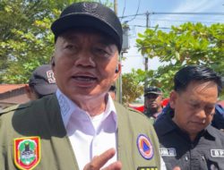 Tinjau Banjir Sungai Tabuk, Gubernur Kalsel Serahkan Bantuan dan Sambut Kunjungan Wapres