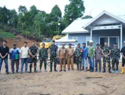 Tinjau Progres Pembangunan, Bupati Kotabaru : Kehadiran Yonif TP Dorong Ekonomi Masyarakat