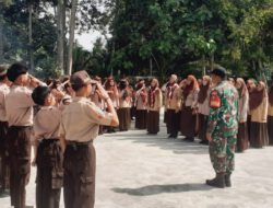 Peran Babinsa dalam Pembinaan Generasi Muda Melalui Kegiatan Pramuka di SMPN 9 HST