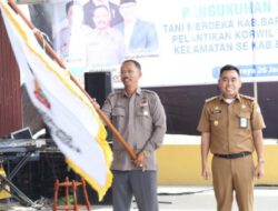 Tani Merdeka Barito Kuala Resmi Dikukuhkan, Wabup Tekankan Kolaborasi