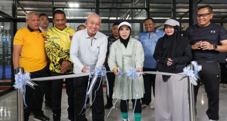 Gubernur Kalsel Resmikan Lapangan Olahraga